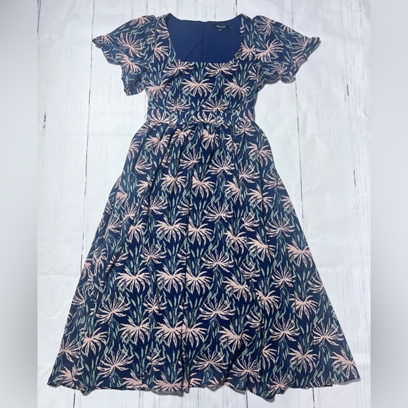 Madewell - Midi Dress in Oasis Palm - Picture 5 of 8